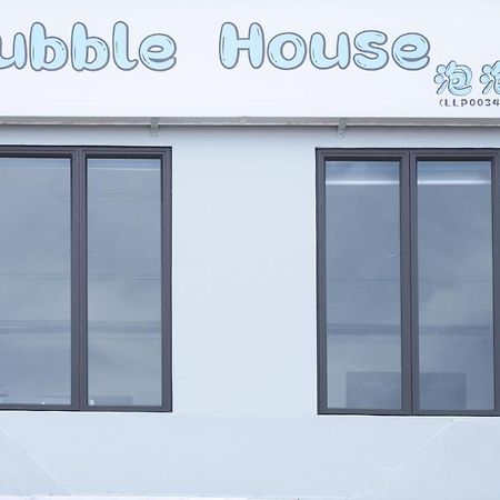 Bubble House Semporna 泡泡屋 Lägenhet Exteriör bild
